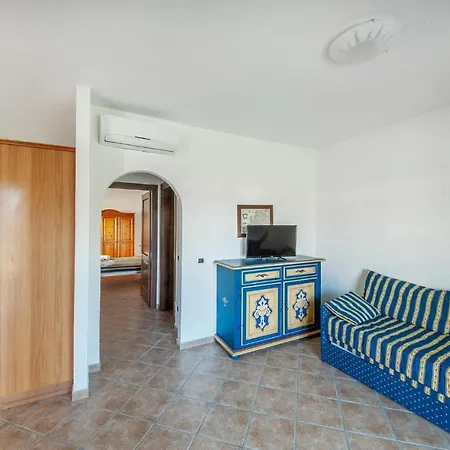 1 Bedroom Beautiful In Appartamento *